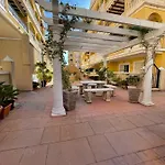 Casa Amarela Guesthouse,