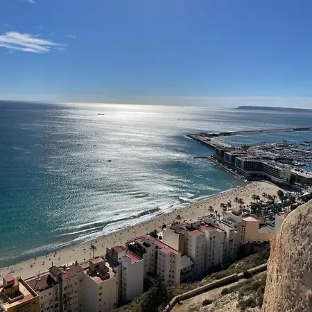 Casa Amarela Guesthouse, شقة
