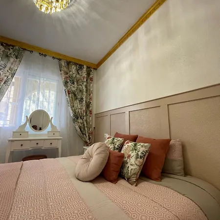 Casa Amarela Guesthouse, Algorfa