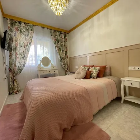 Casa Amarela Guesthouse, Algorfa