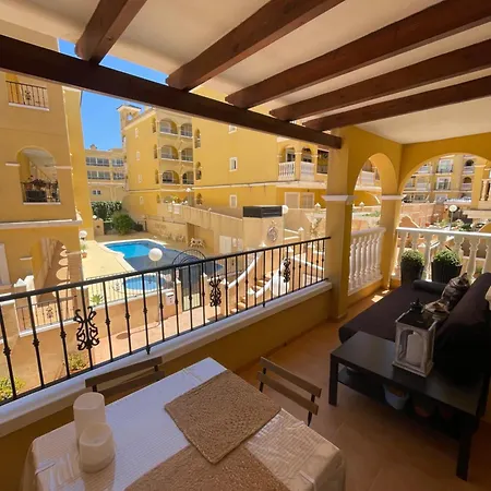 Apartment Casa Amarela Guesthouse, Algorfa