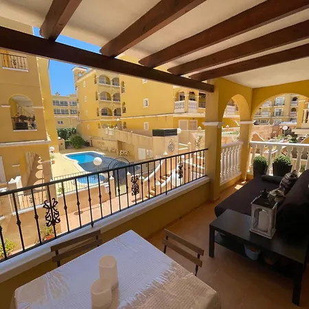 Casa Amarela Guesthouse, شقة