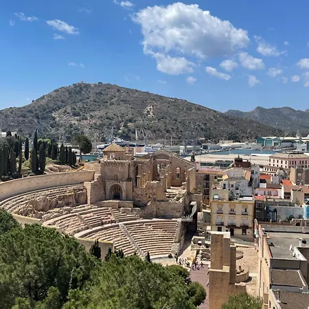 Casa Amarela Guesthouse, * Algorfa