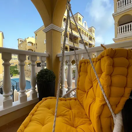 Casa Amarela Guesthouse, * Algorfa